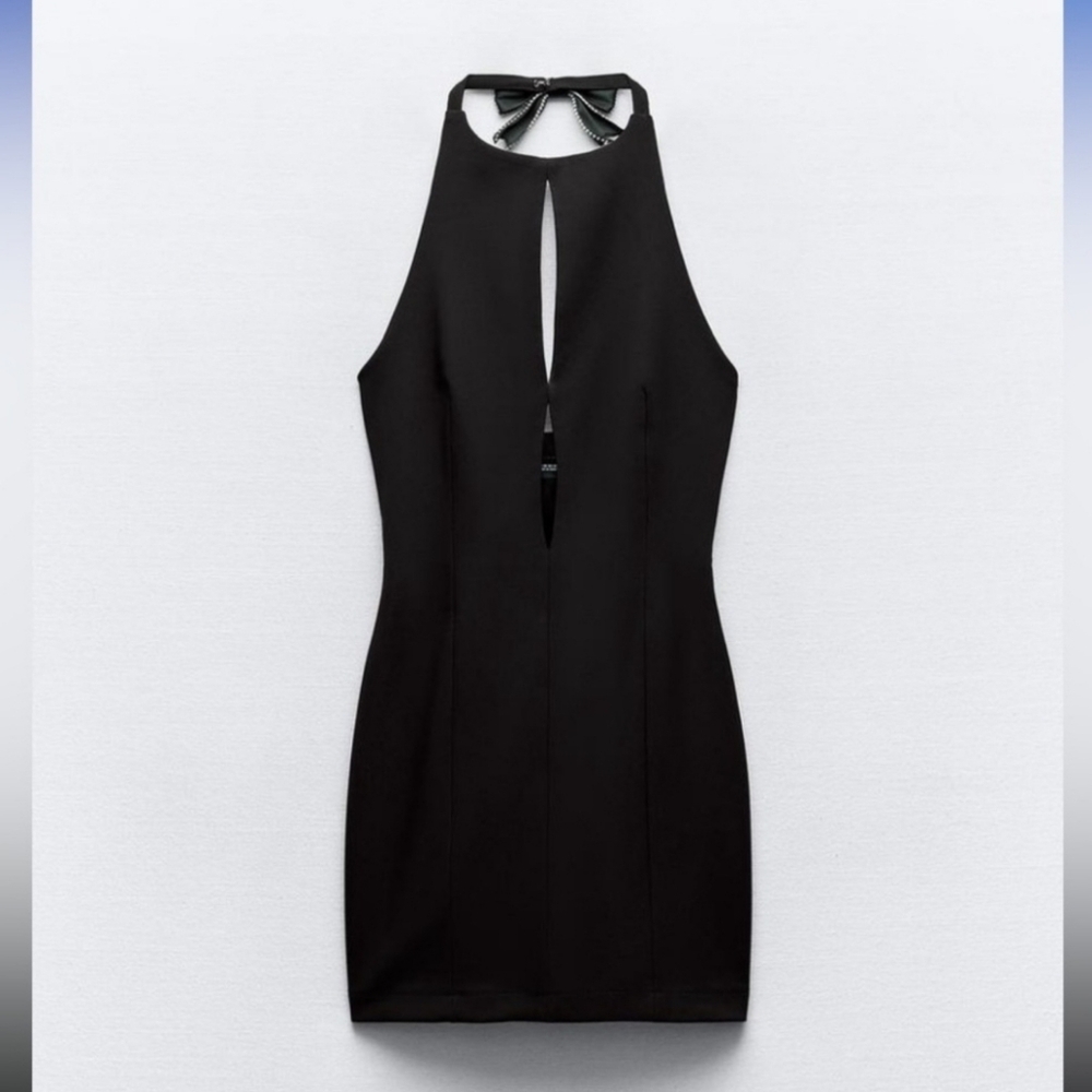 ❌️SOLD❌️JEWEL BOW CUT OUT HALTER DRESS SIZE L - Picture 6 of 8